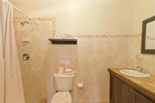 Las Palmas Inn Rincon Ngoại thất bức ảnh
